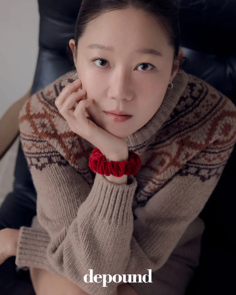 	
Gong Hyo-jin